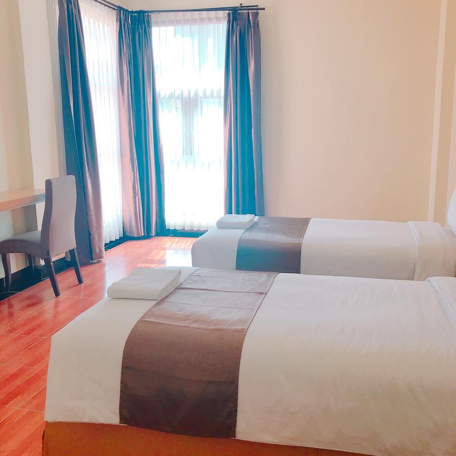 Revayah Hotels Рутенг Екстериор снимка